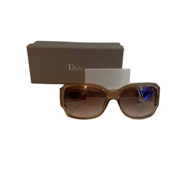Dior Night 3, Oversized, Golden Honey Color, Lightweight, Logo Sunglasses in Box - Picture 5 of 9